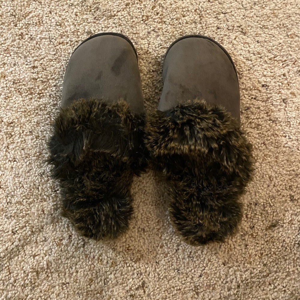 Restoration Hardware Faux Fur slipper L/XL